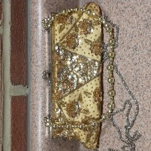 Glamorous gold sequined, beaded purse w carry/crossbody option removable vtg